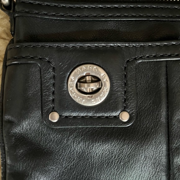 Vintage Authentic Marc Jacobs Crossbody Black Leather EUC - Picture 6 of 9